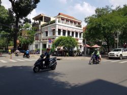 nha cho thue duong vo van tan phuong 6 15 x 20m gia 15000 