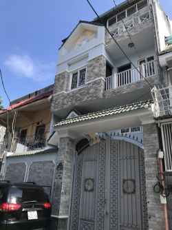 cho thue nha duong tran doan khanh p  da kao 7 x 125m gia 75tr thang