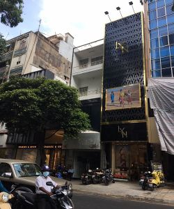 cho thue nha mat tien duong nguyen trai phuong ben thanh quan 1  8000 