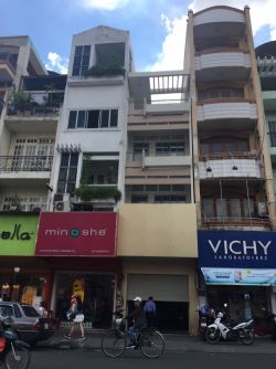 cho thue nha mat tien duong hai ba trung phuong tan dinh quan 1  120 trieu