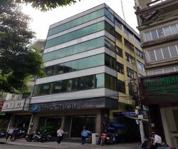 cho thue nha mat tien duong le thi rieng phuong ben thanh quan 1  15000 