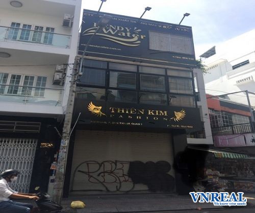 cho thue nha mat tien duong le thi rieng phuong ben thanh quan 1 