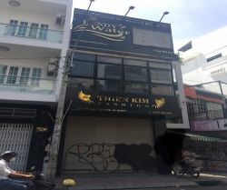 cho thue nha mat tien duong le thi rieng phuong ben thanh quan 1 