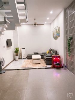 ban nha duong hoang hoa tham 4 x 12 m tret lung 2 lau gia ban 5 98 ty