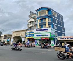 ban nha mat tien phan van tri 6x12m 5 tang gia 23 ty