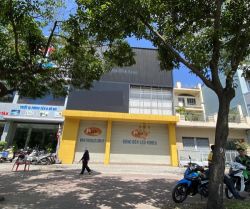 cho thue nha quan binh thanh mat tien dien bien phu 11x25m trong suot gia 115 trieu  thang