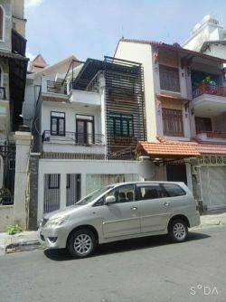 cho thue biet thu  duong hoa dao dt 8 x 18m tret 3 lau gia 70 tr th