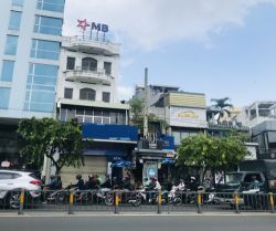 cho thue mat bang quan 1 mat tien cach mang thang 8 7x20m 4 tang gia 6 000 usd