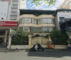 cho thue nha quan 1 mat tien duong tran dinh xu 9x22m 3 tang gia 120 trieu thang