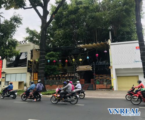 cho thue biet thu quan 3 mat tien duong dien bien phu dt  15x23m 2 tang gia 130 trieu thang