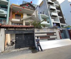 cho thue biet thu quan binh thanh duong bui dinh tuy dt  8x20m 4 tang gia 35 trieu thang