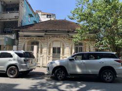 cho thue nha quan 1 mat tien duong cong quynh p  nguyen cu trinh quan 1 300 trieu