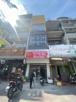 cho thue nha mt nguyen thai hoc q1 4x17m