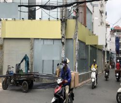 cho thue mat tien 10x15 1 tret 4 lau thang may gia 100tr  duong truong hoang thanh p12 tan binh