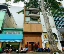 cho thue nha mat tien 4x20m tret lung 4 lau gia 85tr duong ly tu trong q1