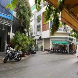 cho thue nha mat tien duong hoa sua quan phu nhuan 4x16m 1 tret 3 lau gia 40tr thang