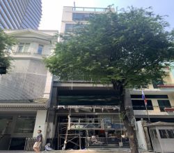 cho thue nha quan 1 mat tien duong le thanh ton p  ben nghe quan 1 23000  thang