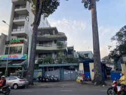 cho thue biet thu duong hung vuong dt 12x39m 12 phong 150 trieu