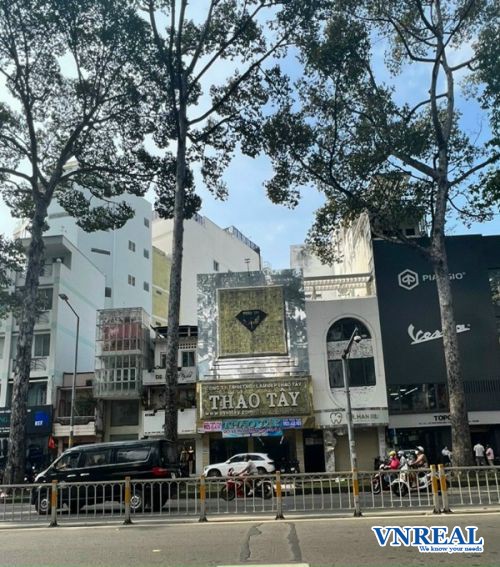 cho thue nha quan 1 mat tien duong tran hung dao p  nguyen cu trinh quan 1 135 trieu