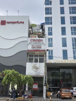 cho thue nha mat tien duong cmt8  quan 1 34x15m 2 lau 55 trieu