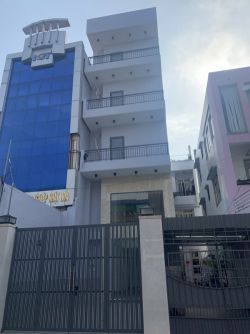 cho thue nha quan 3 mat tien duong huynh tinh cua phuong 8 quan 3 63 trieu