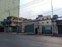 cho thue dat trong 3 mat tien duong dinh bo linh dt 27m x 29m gia 230tr th