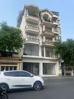 cho thue mat bang duong hai ba trung dt 10x20m 1 tret 1 lau gia 15000usd