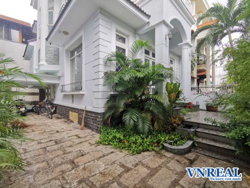 Bán biệt thự hồ bơi khu compound Eden Quận 2, DT 10 x 21m, 4 tầng, Giá bán 60 tỷ