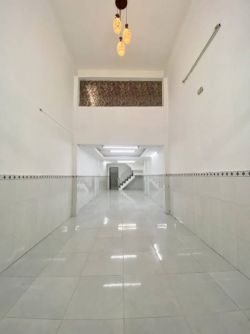 Cho thuê mặt bằng Đường Hồ Xuân Hương, Diện tích 4,5mx19m, Giá 20tr/th